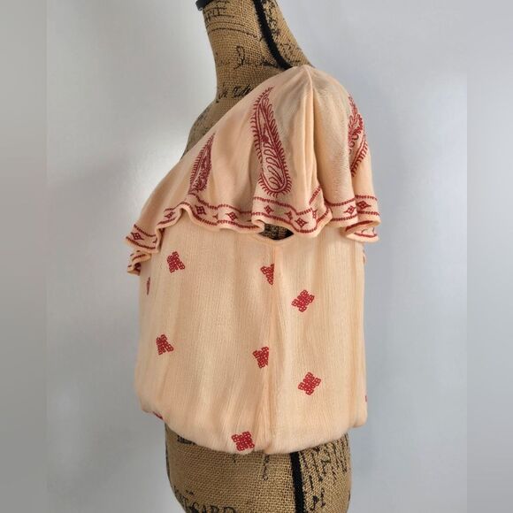 Free People Easy On The Eyes One Shoulder Embroidered Rayon Blouse Sz XS - Picture 6 of 11